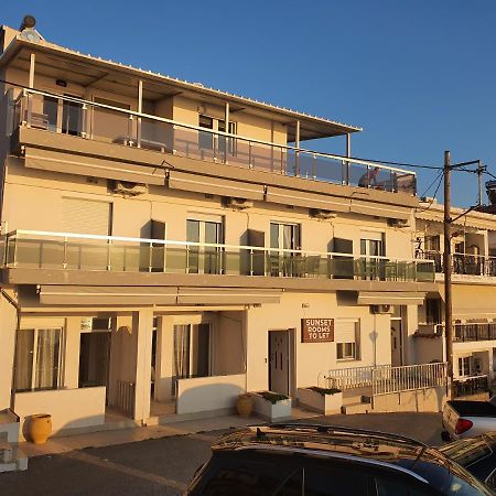Sunset_Apartments Only 15 Meters From The Sea Neos Marmaras Eksteriør bilde